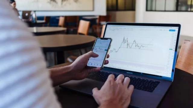 Menor participación de bonos del tesoro en el mercado fue reemplazada por emisiones privadas (buscan sumar empresas próximo semestre)