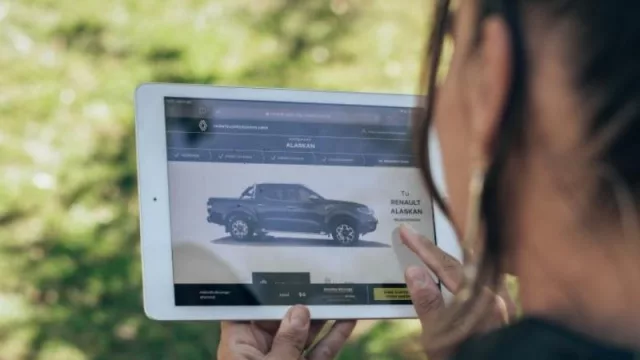 Renault avanza en la venta directa: ya se puede comprar un 0Km o suscribir un Plan Rombo 100% online