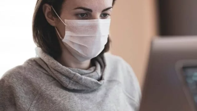 Ya no es obligatorio, pero ¿cuándo y por qué debería seguir usando tapabocas?