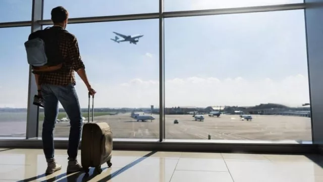 Chau chau, adiós: el 10% de los que vendieron su propiedad en el último semestre fue para irse del país 