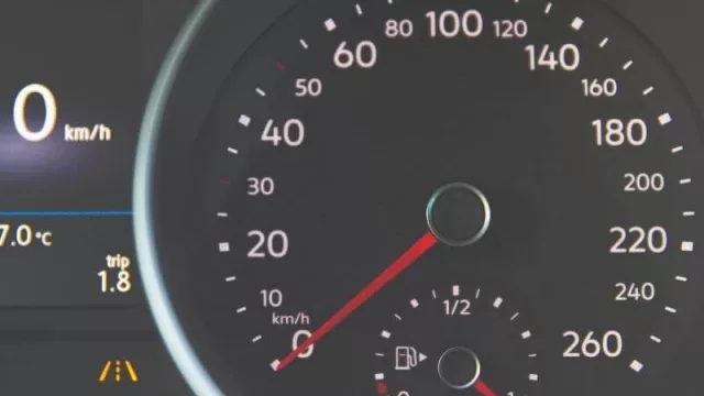 Subsidio a combustible es viable como medida de emergencia, pero no a largo plazo, según economista