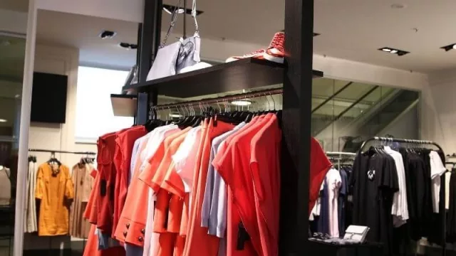 Shoppings mantienen nivel de concurrencia tras liberación de restricciones (solo aumentó en cines)