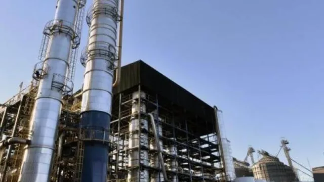 Inpasa exportó 40% de su producción de alcohol a Brasil por primera vez y dinamizó el mercado