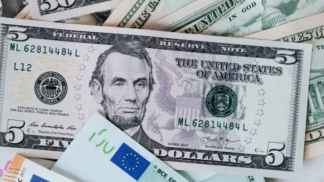 Itaú se mantiene como el mejor proveedor de divisas desde hace 11 años (con un share de 46% en el mercado forward)