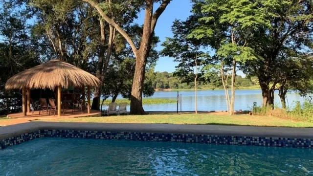 Villa Nature: un nuevo complejo turístico a orillas del río Acaray con playa exclusiva