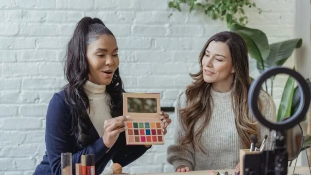 ¿Cómo se relacionan los influencers y las marcas en Paraguay?: moda y belleza acaparan la búsqueda de targets específicos