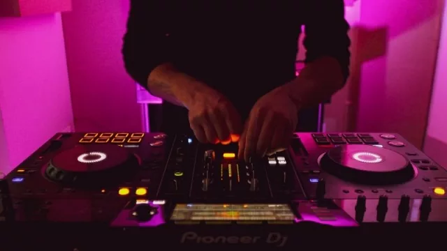 Dj’s se recuperan en un 70% en facturación en el último tramo del año (gracias a eventos sociales)