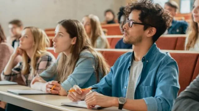 Dato: las mujeres ya representan el 61,6% de la graduación universitaria