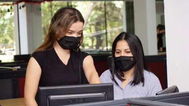 Aumenta demanda de call centers para salud, bancarios y telecomunicaciones (y genera oportunidad de primer empleo)