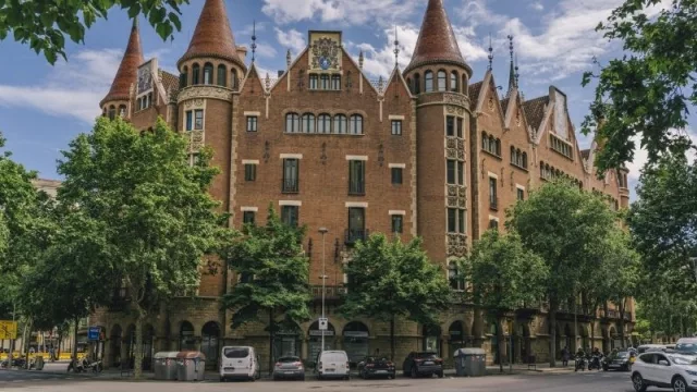 Trabajar en la Casa de les Punxes, la nueva propuesta de Cloudworks (el coworking de los mejores áticos)