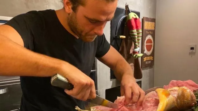 Stefano Ribone, el joven que ofrece servicio de catering de autor con cocina en vivo