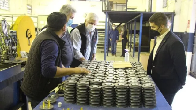 Pycasu Mi SRL, una compañía nacional de artículos de sonido que abastece al mercado brasileño (hasta 264.000 unidades por año)