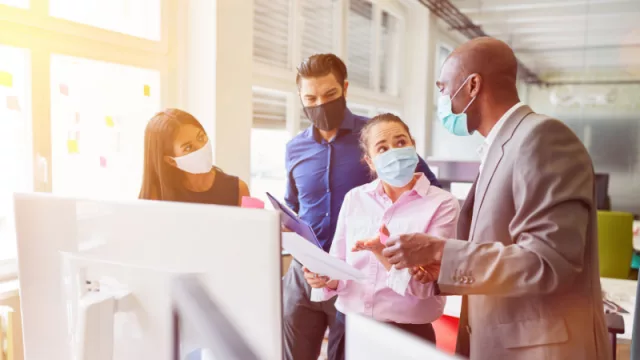 ¿Cómo te ves trabajando solo 4 días de la semana? (en el mundo empresas como Telefónica se animan a probarlo)