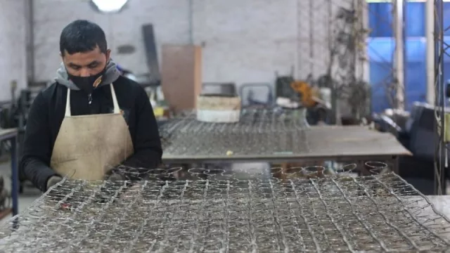 Visitamos El Colchonero González: la primera colchonería del país que mantiene vivo el oficio artesanal e innovador