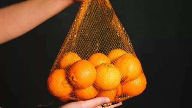 Alternativas sostenibles a bolsas de plástico que proponen estos emprendimientos 