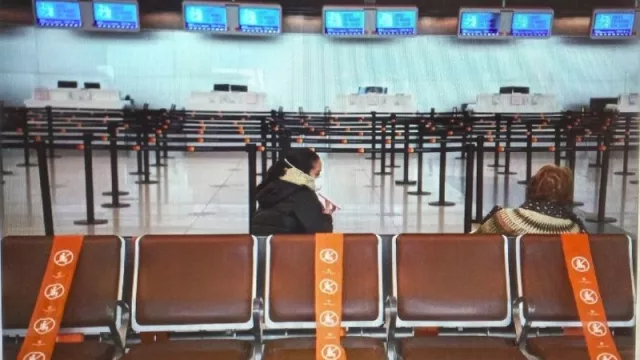 Replegando las alas (tráfico aéreo en UY sigue cayendo y aterriza en un 92,4% interanual)