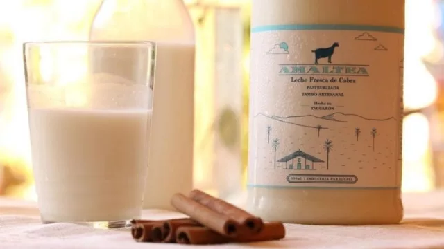 Amaltea produce en su granja leche, queso, yogurt y hasta dulce de leche de cabra