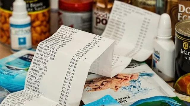 Tres curiosidades del consumo: e-commerce aumentó el ticket promedio en retails, carga de combustible sigue en baja y farmacias no fueron tan beneficiadas