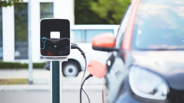 En 2020 se vendieron cerca de 3.24 millones de coches eléctricos (un aumento del 43%)