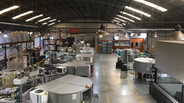 En Córdoba se producen 120 millones de tapones sintéticos al año (y lo hace Tapi, exportador de un 30% de su producción)