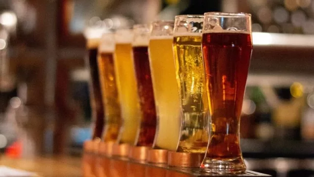 Cervecerías artesanales viven relativa recuperación: bares y restaurantes mitigarían la gran caída del 2020