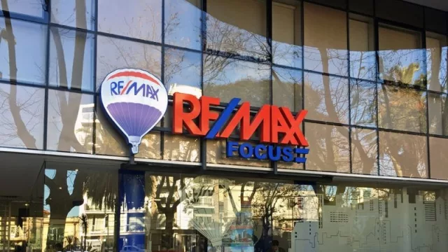 Re/Max no se va y da batalla (incluso continúa con sus planes de expansión en el país)
