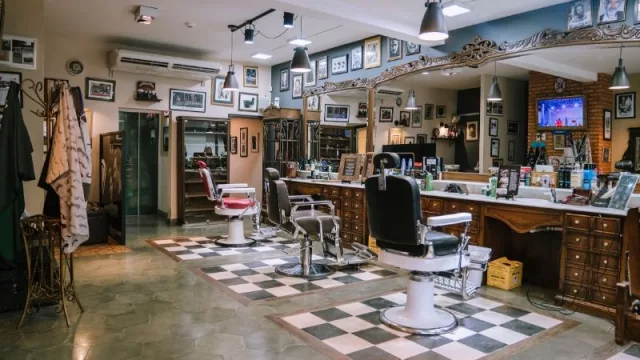 Barbería Club Varsovia consigue certificación sanitaria internacional para brindar mejor experiencia al cliente