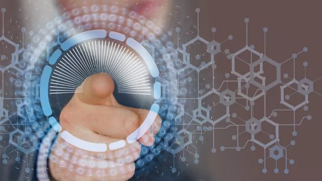 Lupa fintech: ¿qué son las API y cómo ayudarían a optimizar las operaciones financieras?