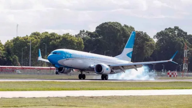 Oficial: Aerolíneas Argentinas notifica la suspensión de personal durante junio y julio