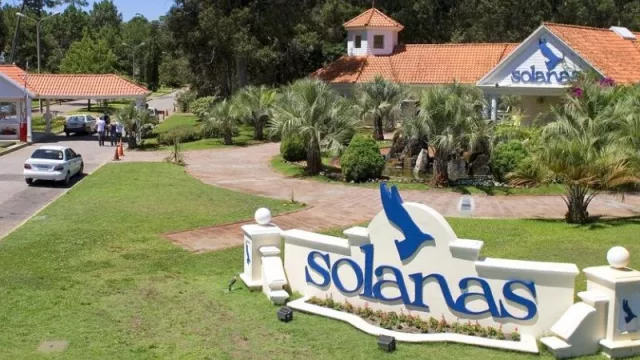 Luego de la pandemia: 4.000 noches para descansar (Solanas y su gesto con los que cuidan)