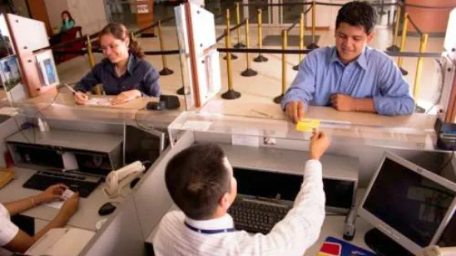 Macro y Galicia lanzaron líneas de crédito para pago de salarios y la compra de insumos de salud