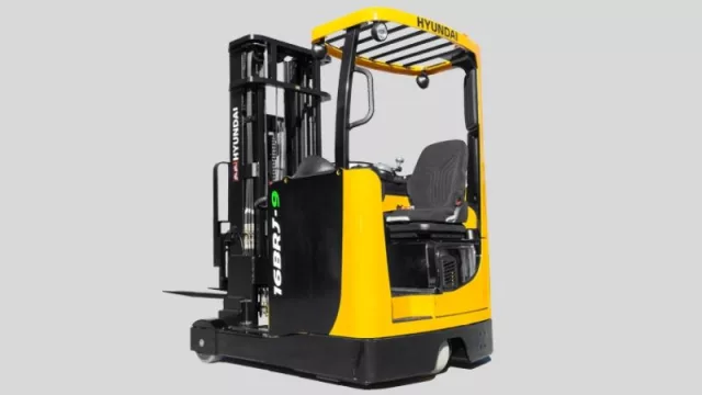 Hyundai Construction suma dos nuevas apiladoras eléctricas 100% ecológicas