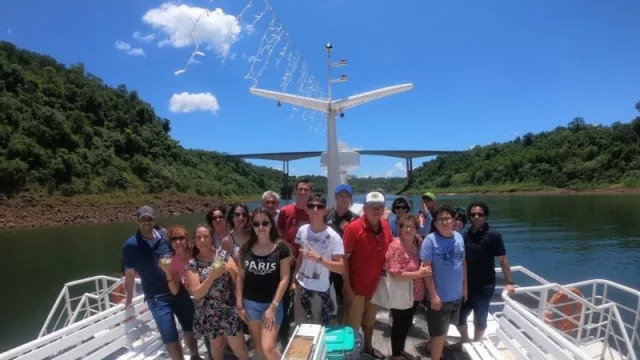 Conocé la Triple Frontera en 2 horas: una travesía por los ríos Paraná e Iguazú