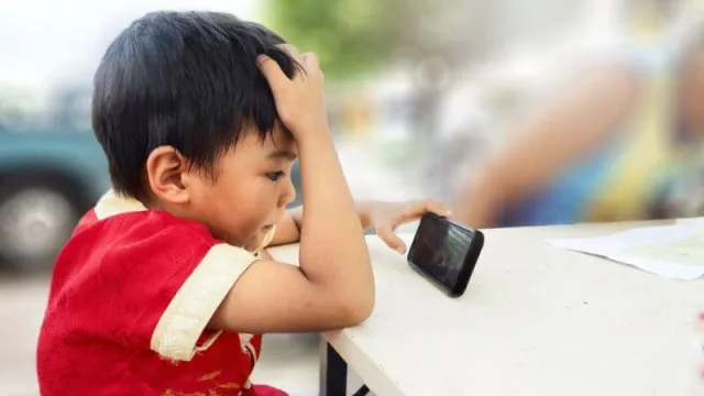 Control parental: las aplicaciones que permiten a los padres “espiar” a sus hijos