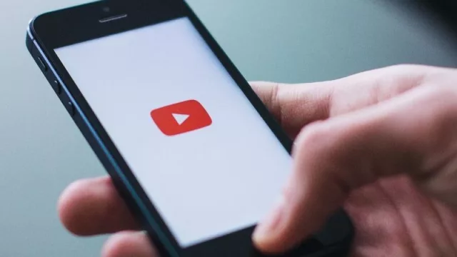 ¡El youtuber con más ingresos del mundo es un niño de 8 años! Y no es el único