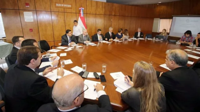 Comisión de Economía impulsará 4 proyectos para dinamizar la economía