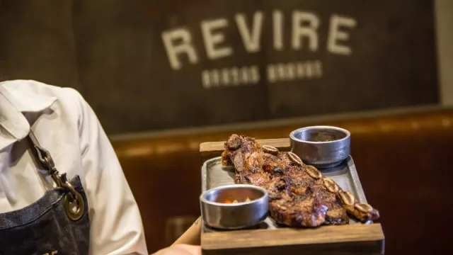 Brasas Bravas en plena Avenida Corrientes