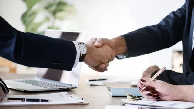 InfoNegocios y Pivot anuncian un nuevo servicio en el país para ejecutivos y profesionales de alto nivel