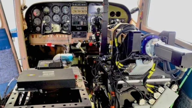 Fuerza aérea norteamericana crea el primer robot piloto