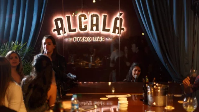 Alcalá Piano Bar, una entrada a una pequeña porción de Madrid en Asunción