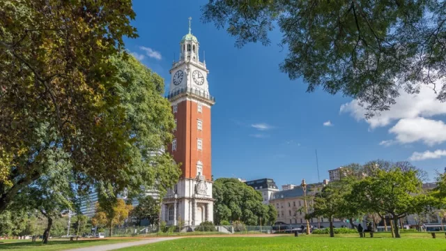 La Torre de los Ingleses vuelve a brillar con la Fundación American Express (y ahora podés subir al mirador)
