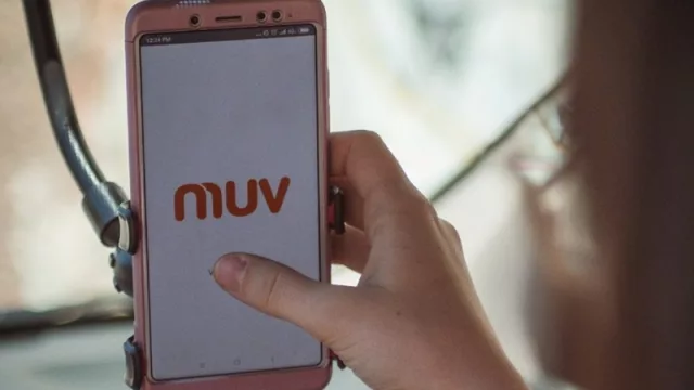 Resoluciones, crispación, acciones penales: ¿Terminará algún día el conflicto entre las plataformas de intermediación de transporte y los taxistas?