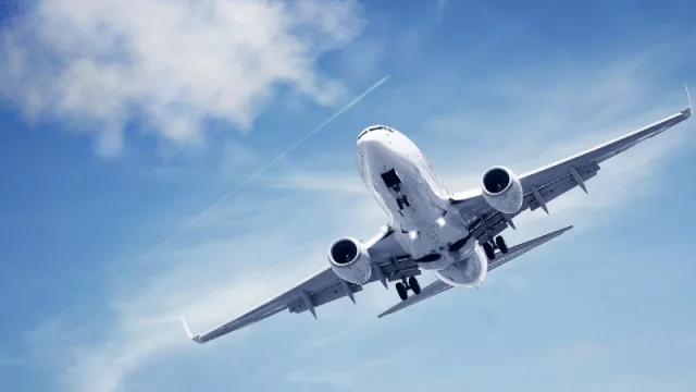 Vuelve a crecer el tráfico aéreo internacional (¿se reactiva la economía, se atrasa el dólar o qué pasa?