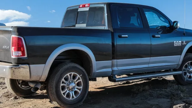 Estas son 5 de las camionetas más costosas del país