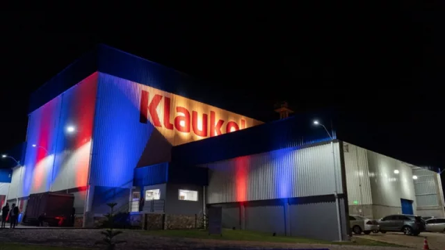 Multinacional instala nueva planta industrial de adhesivos para abastecer demanda interna