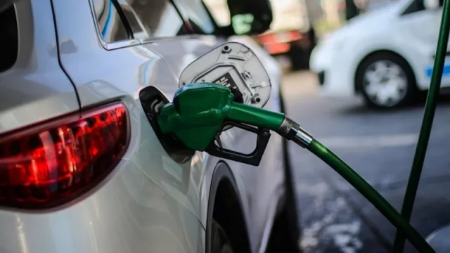 Media sanción a proyecto que encarecería el costo de combustibles (¿Es viable?)