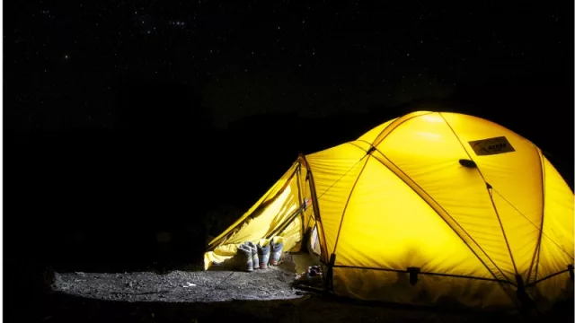 Camping bajo las estrellas: 4 propuestas para conectarte con la naturaleza