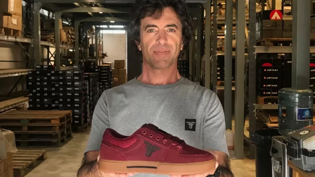 La pyme argentina Town Connection adquiere la marca norteamericana de zapatillas Fallen