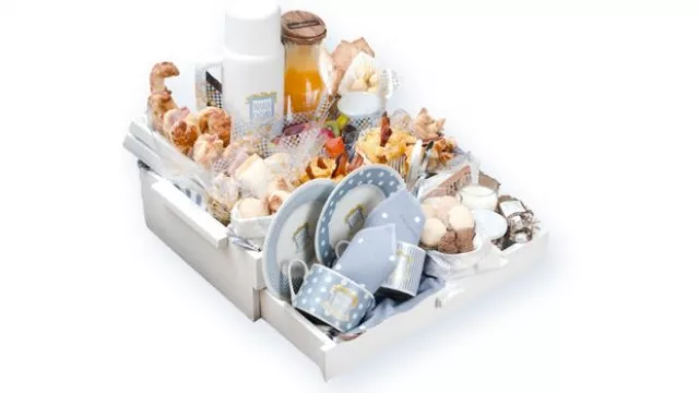 Canasta de María Castaña: un regalo clásico y distinguido que nunca falla.