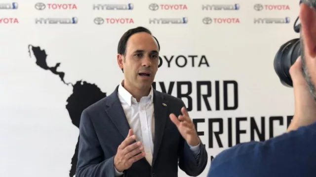 Toyota y Lexus sacan sus híbridos a la ruta para derribar mitos